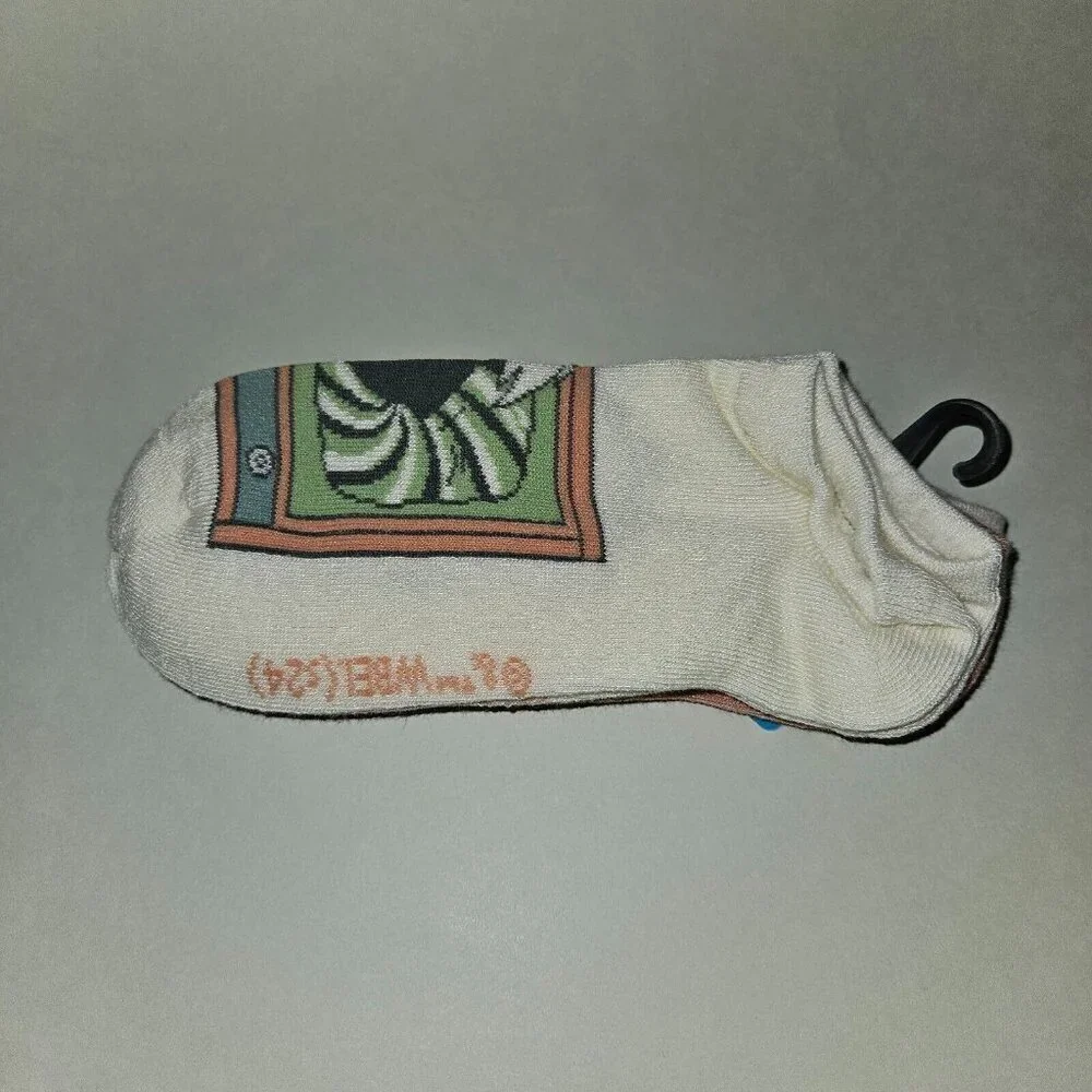 NEW 3 Pairs Looney Tunes No Show Socks Women's 4-10 Bugs Bunny Marvin Sylvester